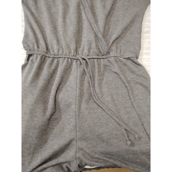 Maurices Grey Jogger Jumpsuit Jumper Small Short Sleeve Casual Versatile - Picture 8 of 11